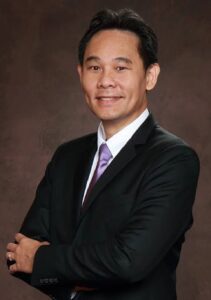 นายดนุชา พิชยนันท์ 