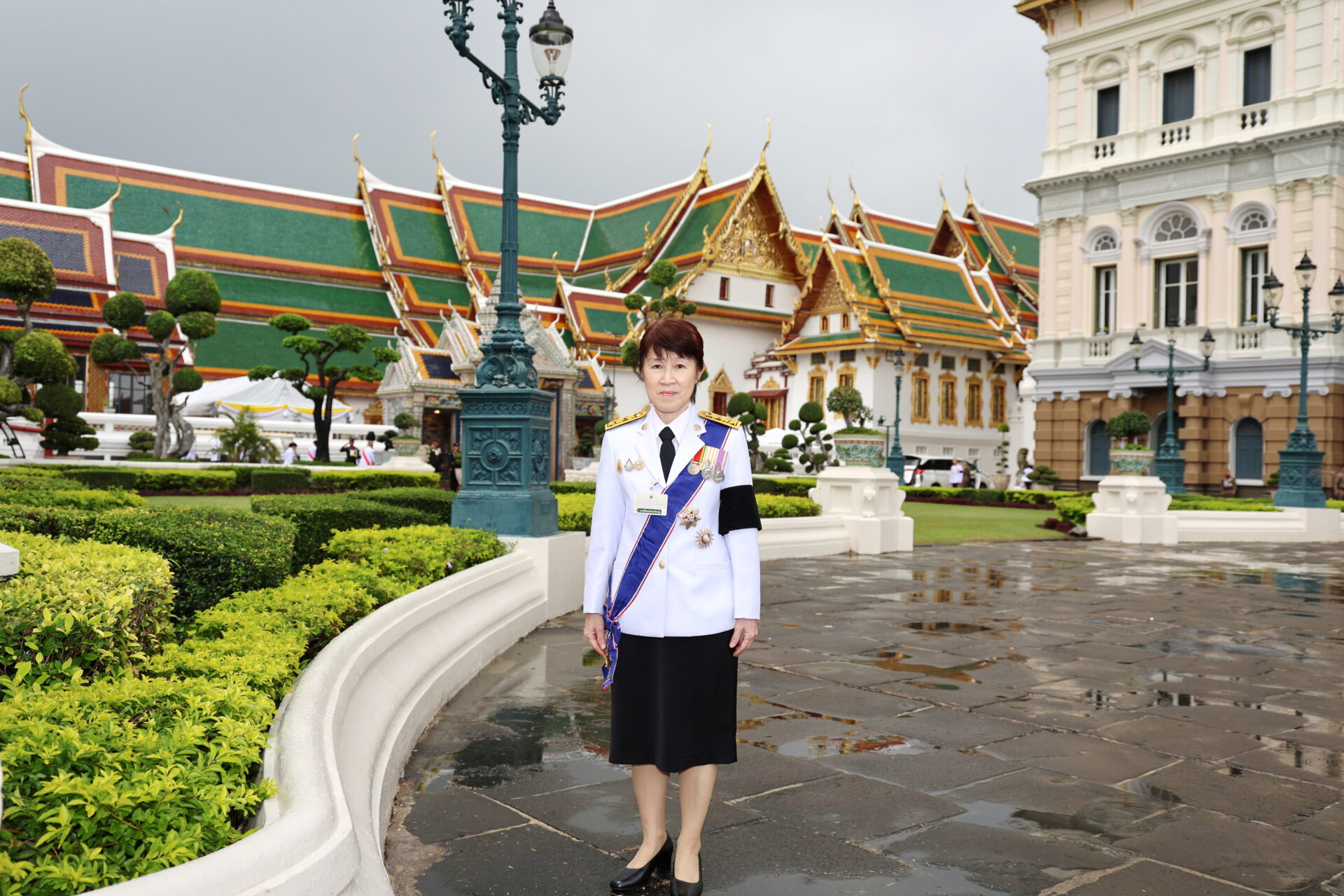 ผู้บริหาร สศช. เข้าเฝ้าฯ รับเสด็จ พระบาทสมเด็จพระเจ้าอยู่หัว และสมเด็จพระนางเจ้าฯ ในพระราชพิธีทรงบำเพ็ญพระราชกุศล เนื่องในวันคล้ายวันพระบรมราชสมภพ รัชกาลที่ 9 และพระพิธีธรรมสวดพระอภิธรรมพระบรมศพ พระบรมราชชนนีพันปีหลวง