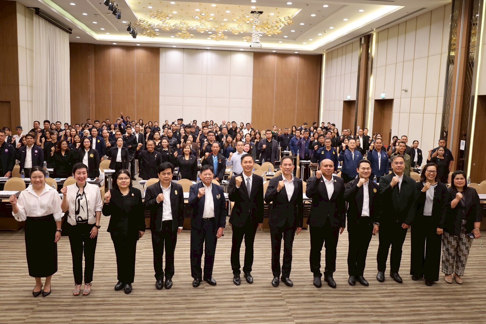 สศช. เปิดเวทีระดมความเห็นร่างกรอบแผนพัฒนาฯ ฉบับที่ 14 กลุ่มจังหวัดภาคใต้ฝั่งอ่าวไทย ณ จังหวัดนครศรีธรรมราช