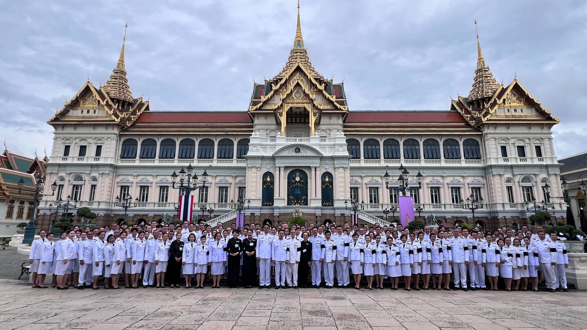 สภาพัฒน์ร่วมเป็นเจ้าภาพในการบำเพ็ญกุศลถวายพระบรมศพ สมเด็จพระบรมราชชนนีพันปีหลวง